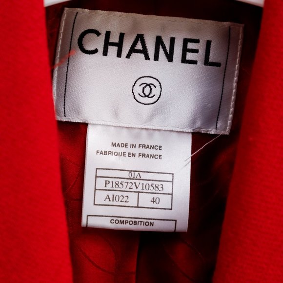 Chanel 01A Red Wool Blazer - Picture 4 of 13